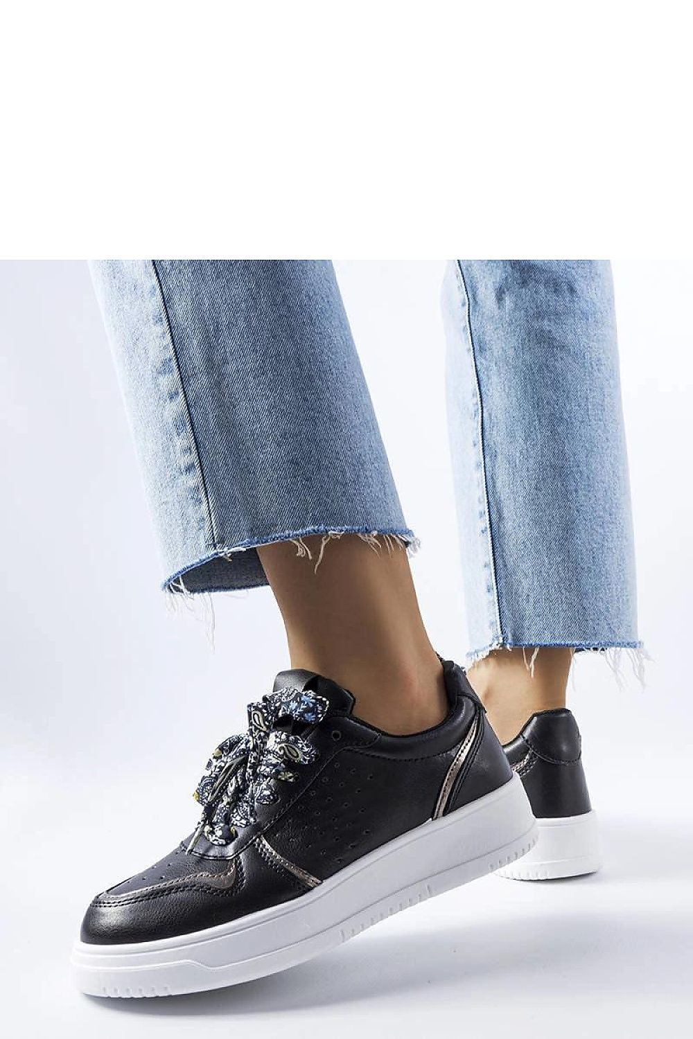 Czarne sneakersy wiązane wstążką Pryor - Solea