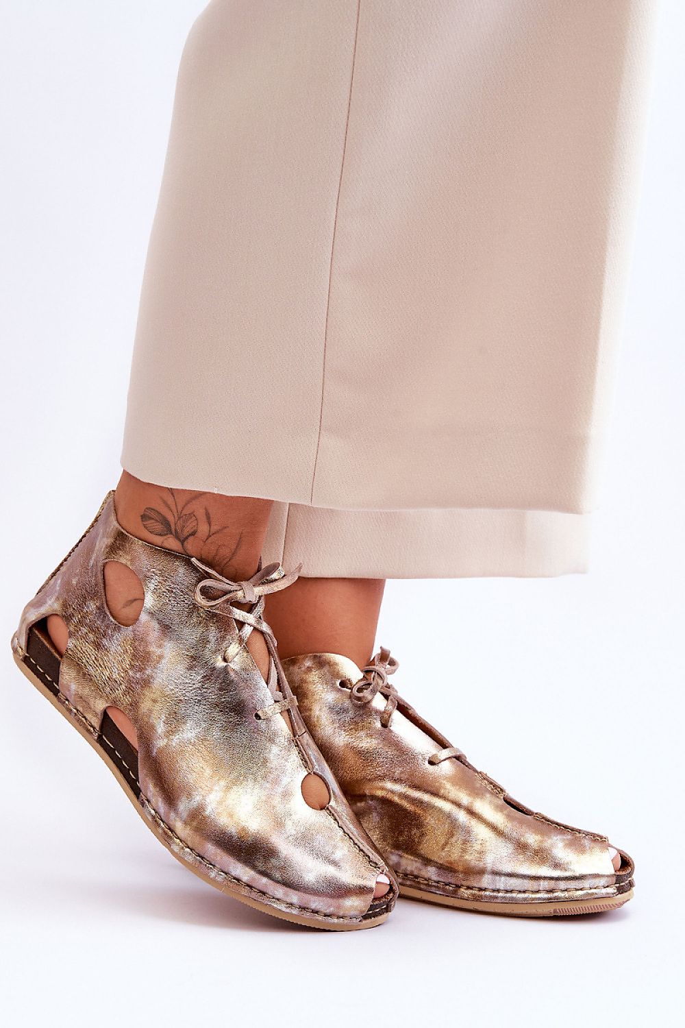 Botki Model Maciejka 03426-42 Gold - Step in style