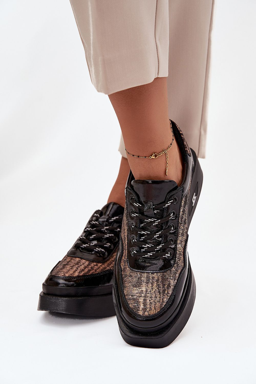 Półbuty Model Artiker 57C2044 Black - Step in style