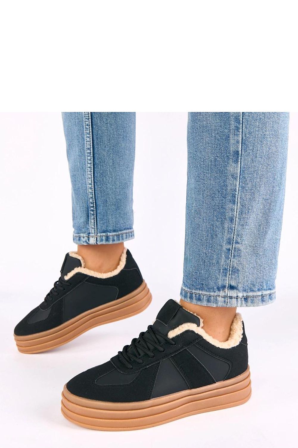 Buty Sportowe Model Kelsi 6451 Black - Solea