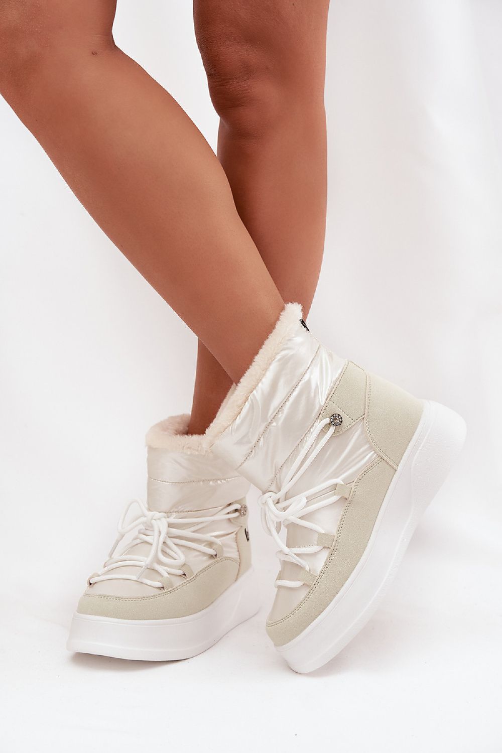 Śniegowce Model Lee Cooper LCJ-25-03-3815 White - Step in style