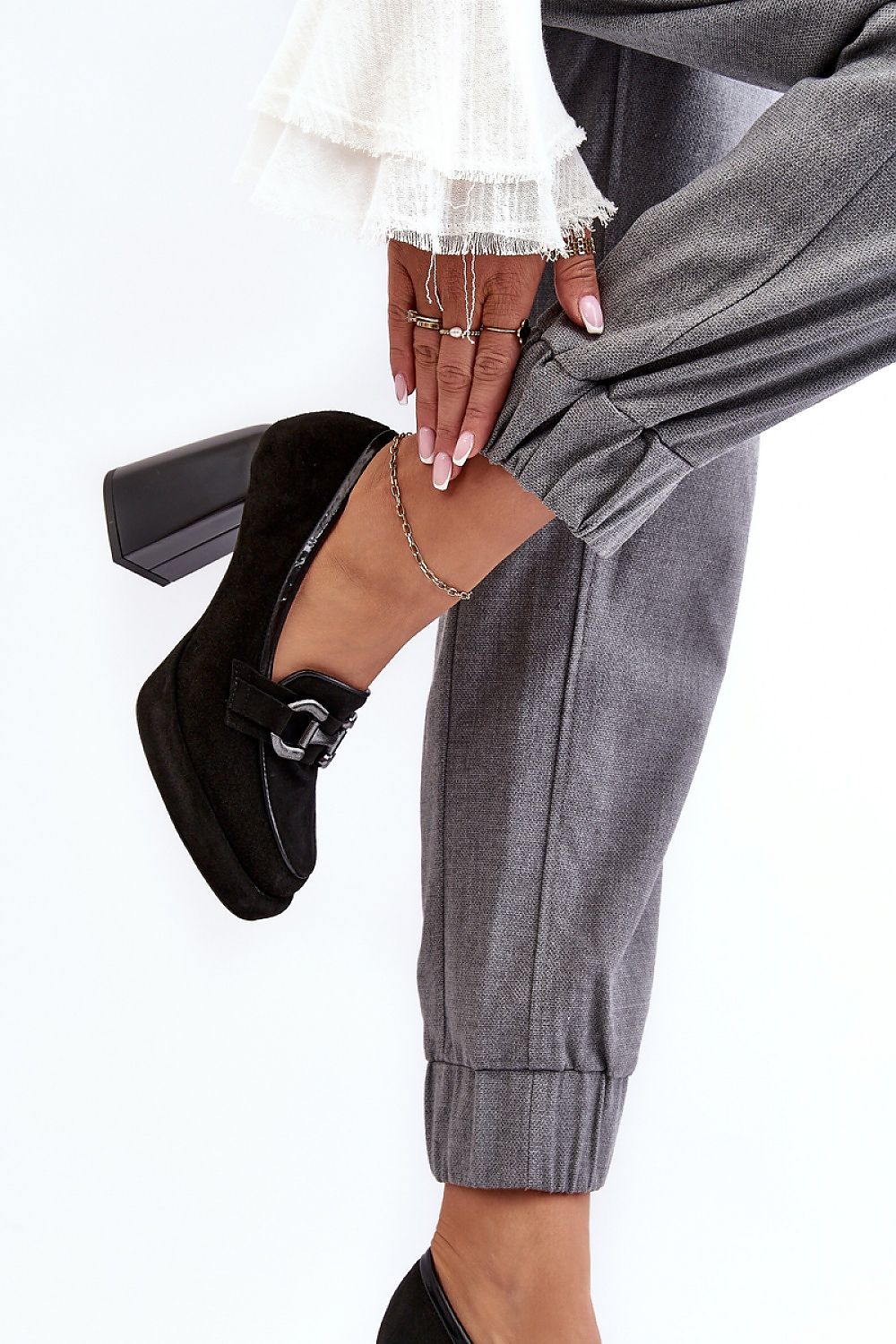   Czółenka Model Laura Messi 2706 500-173 Black - Step in style 