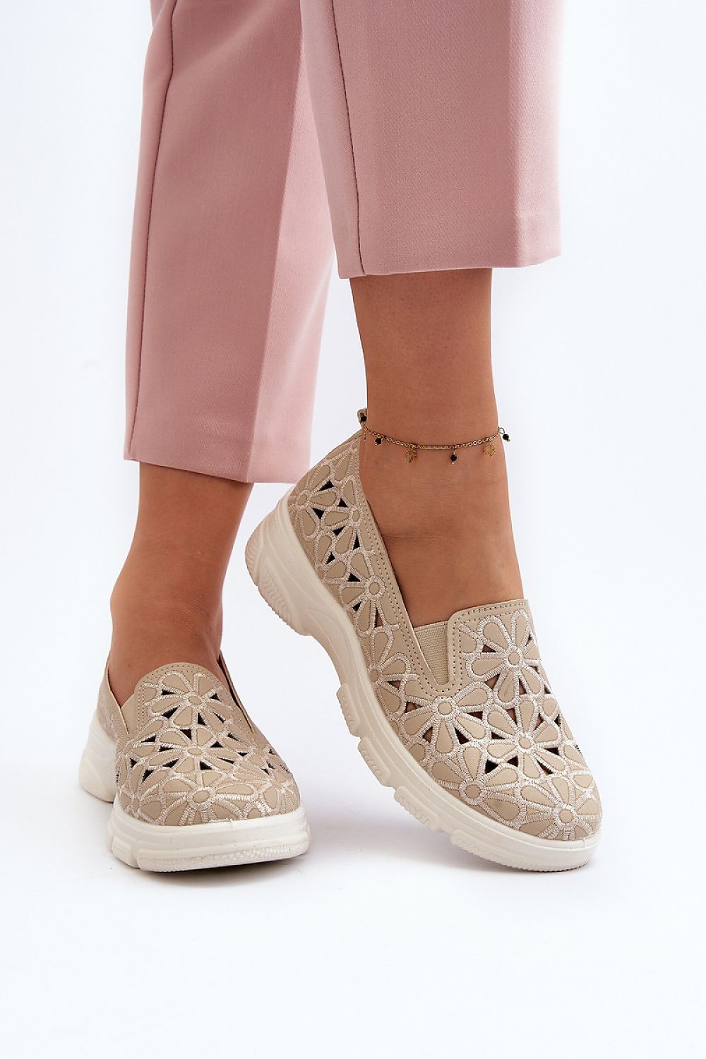   Półbuty Model Emilei 23PB02-5592 Beige - Step in style 