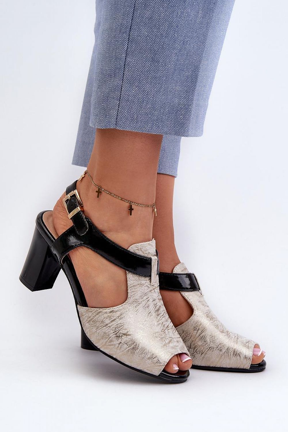  Sandały Model Queenmarie ASA228-3 Gold/Black - Step in style 