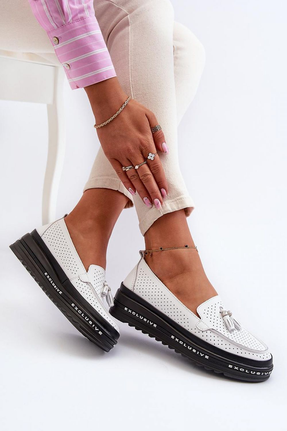   Mokasyny Model Assetnima 24PB18-7176 White - Step in style 