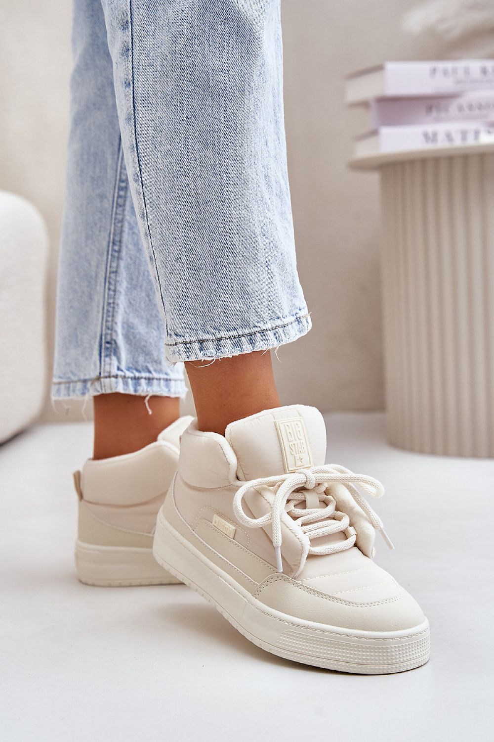   Buty Sportowe Model Big Star OO274A531 Cream - Step in style 