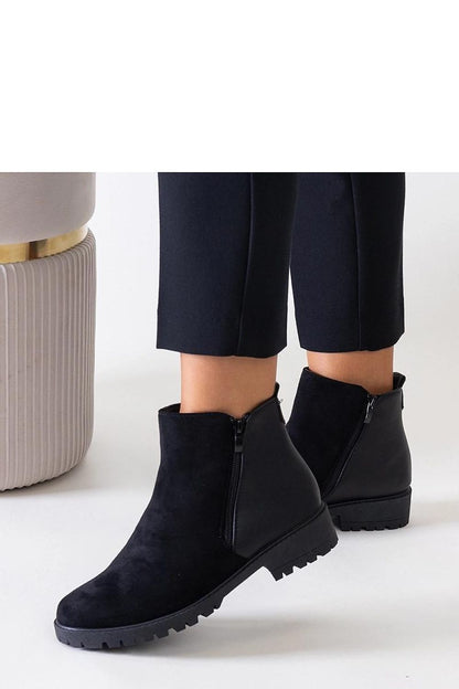  Czarne botki na platformie z eko-zamszu Kirla - Solea 