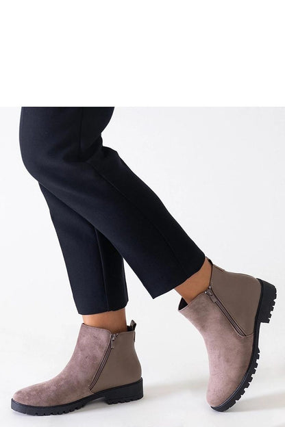   Brązowe botki na platformie z eko-zamszu Kirla - Solea 