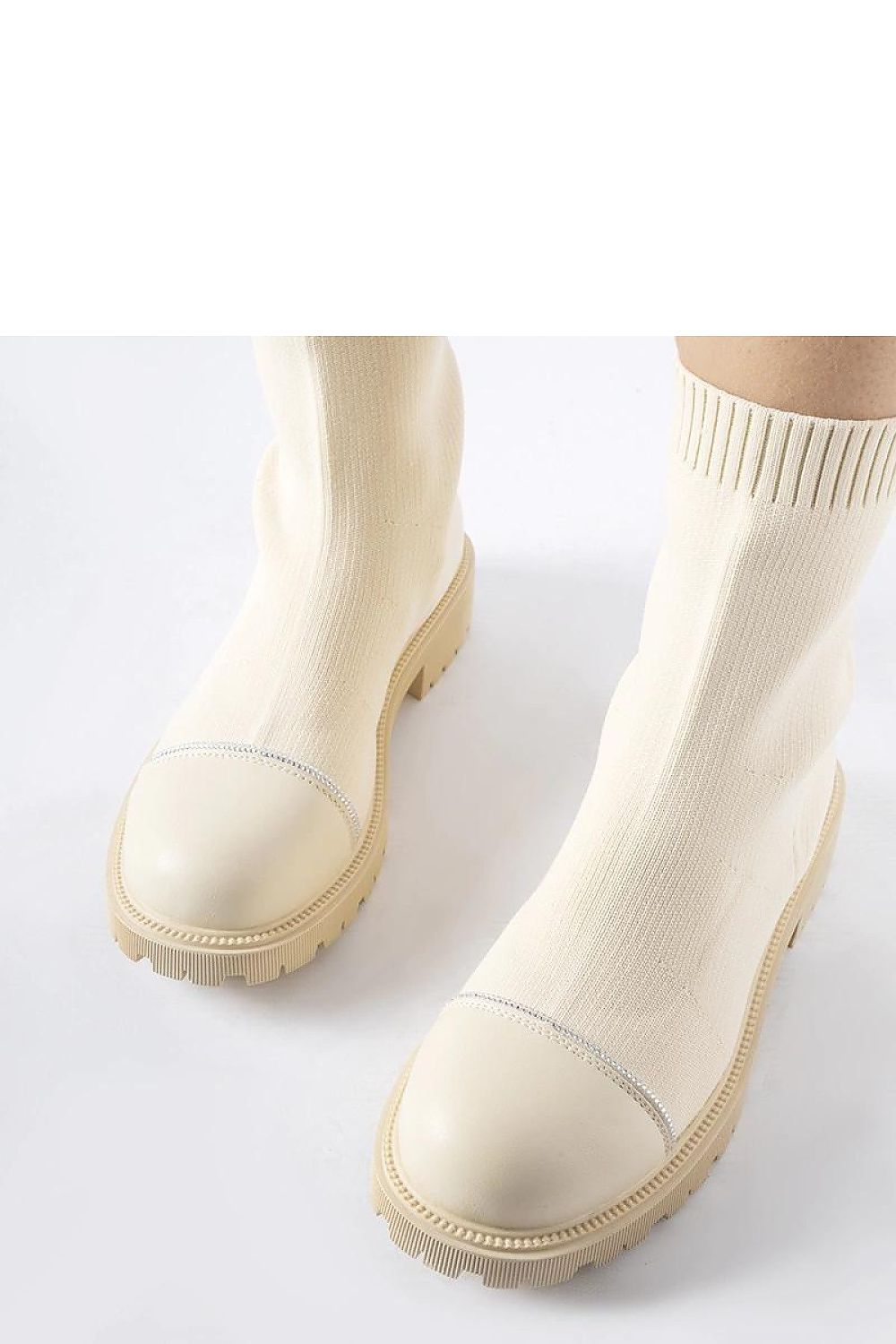   Beżowe skarpetowe botki z cyrkoniami Vail - Solea 