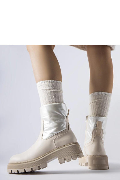   Beżowe botki z ozdobną cholewką Garrett - Solea 