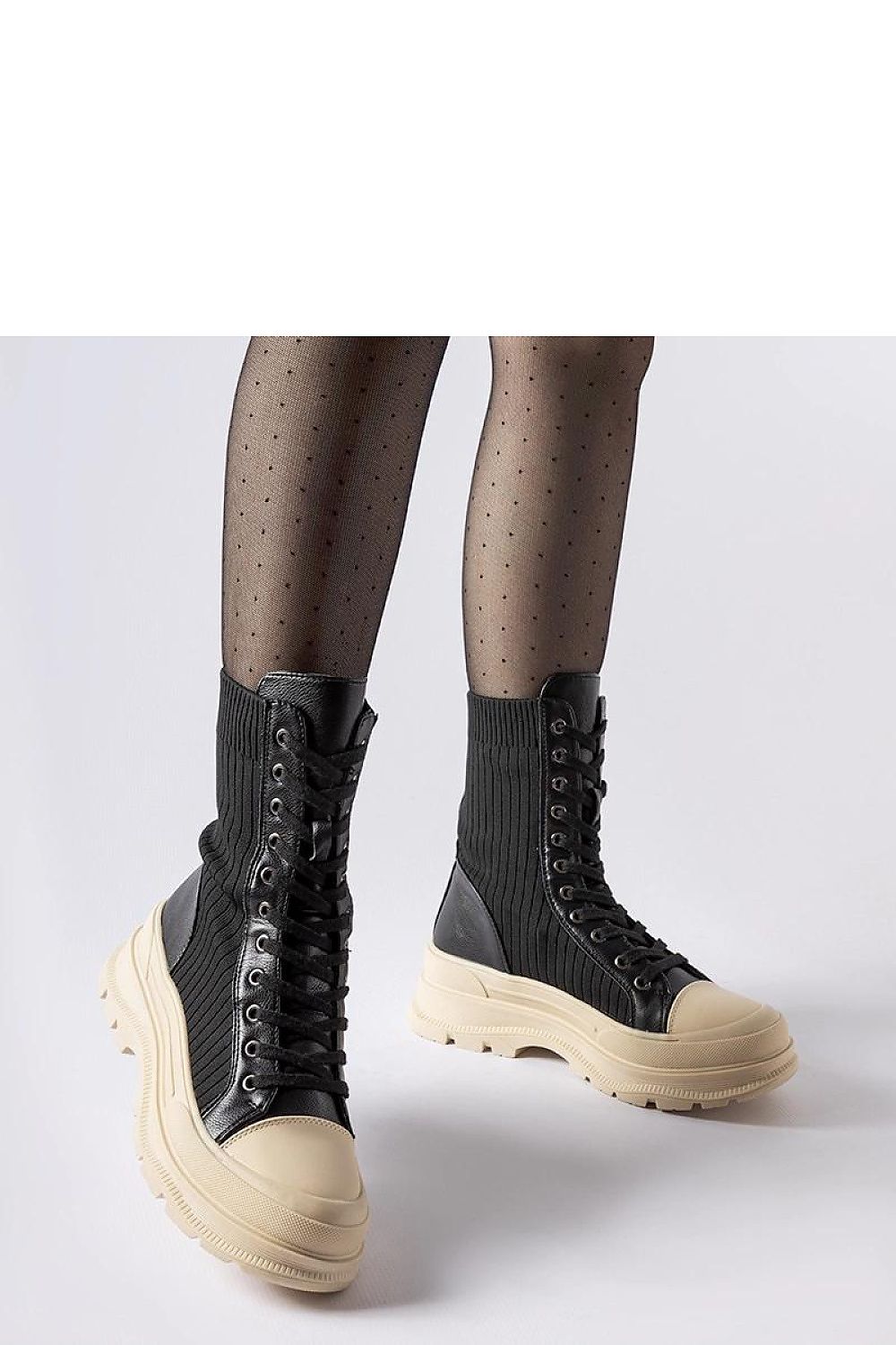   Czarne skarpetowe botki jasna podeszwa Vitto - Solea 