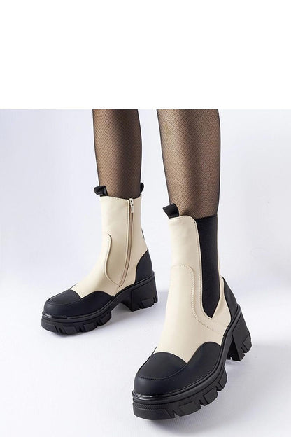   Beżowo-czarne wsuwane masywne botki Mafalda - Solea 