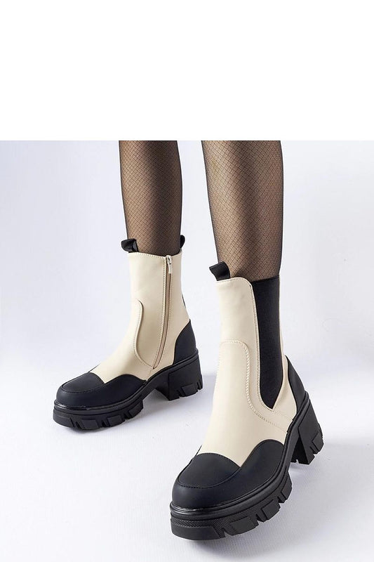   Beżowo-czarne wsuwane masywne botki Mafalda - Solea 