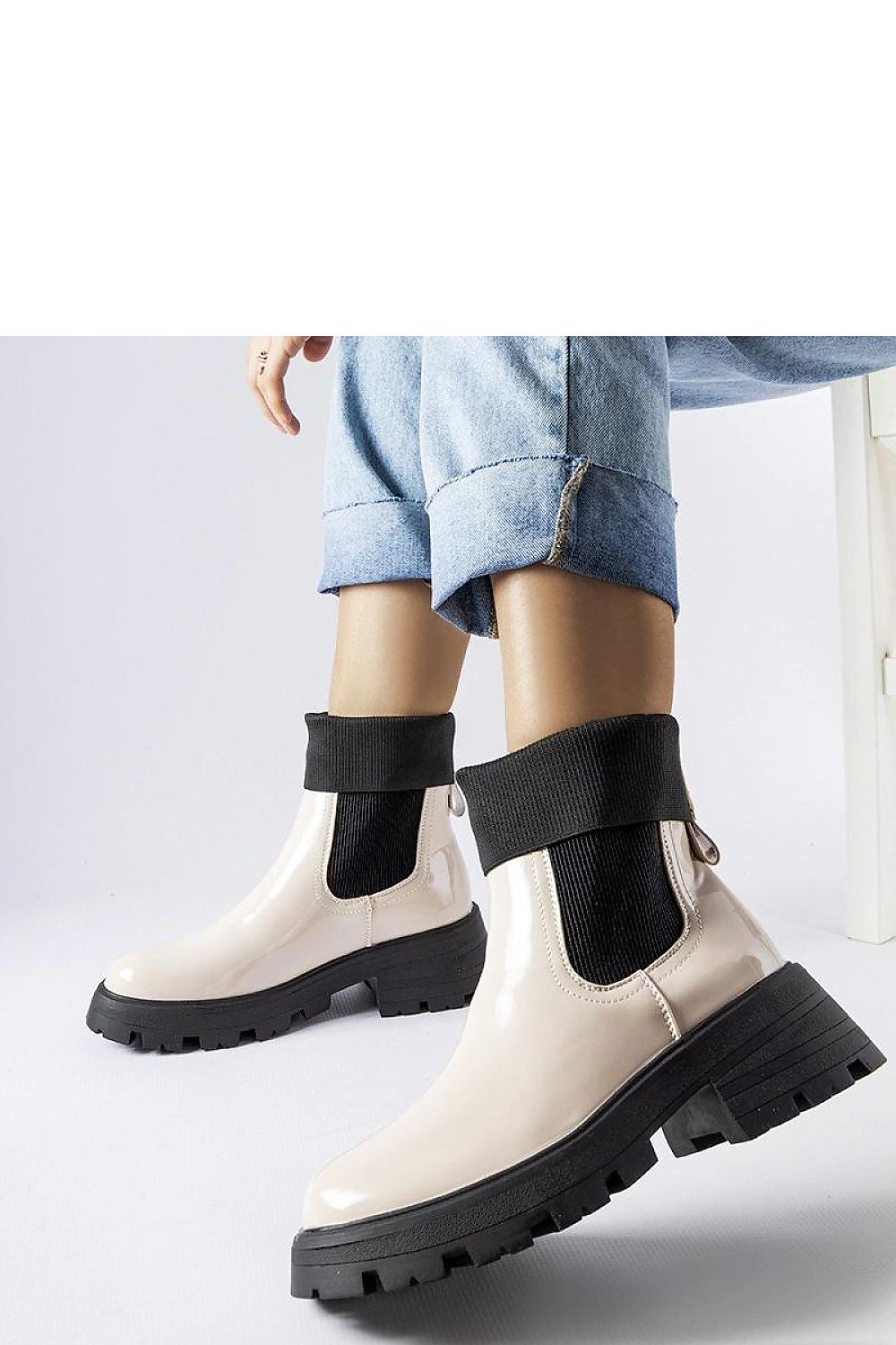   Beżowe wsuwane botki workery Breolungi - Solea 