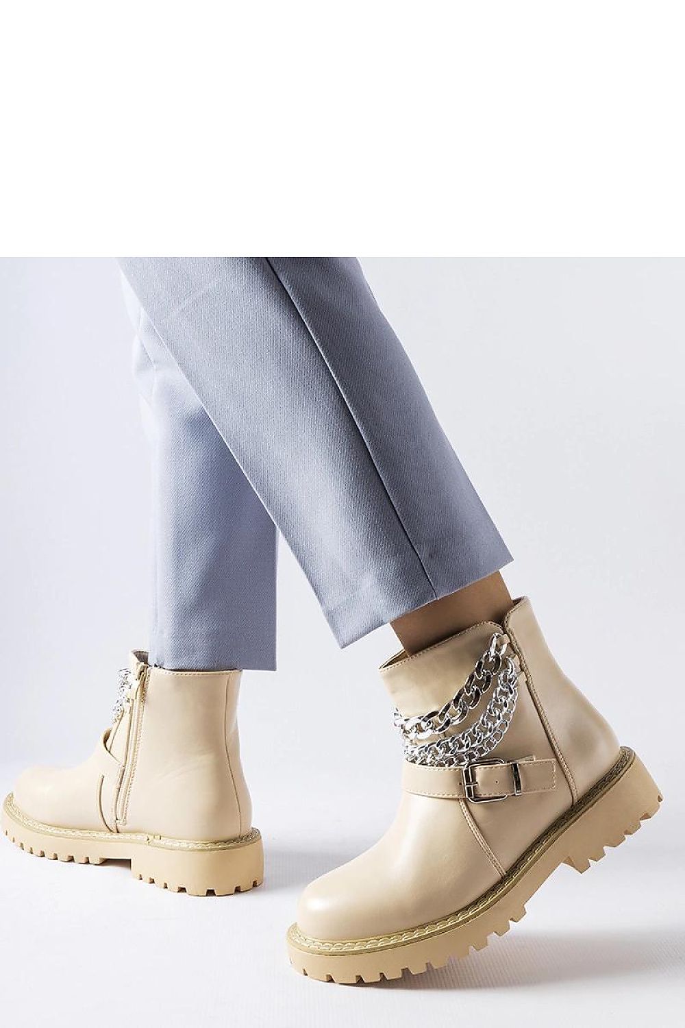   Beżowe botki z ozdobnymi łańcuchami Mezzavia - Solea 