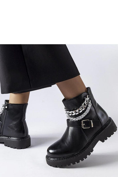   Czarne botki z ozdobnymi łańcuchami Mezzavia - Solea 