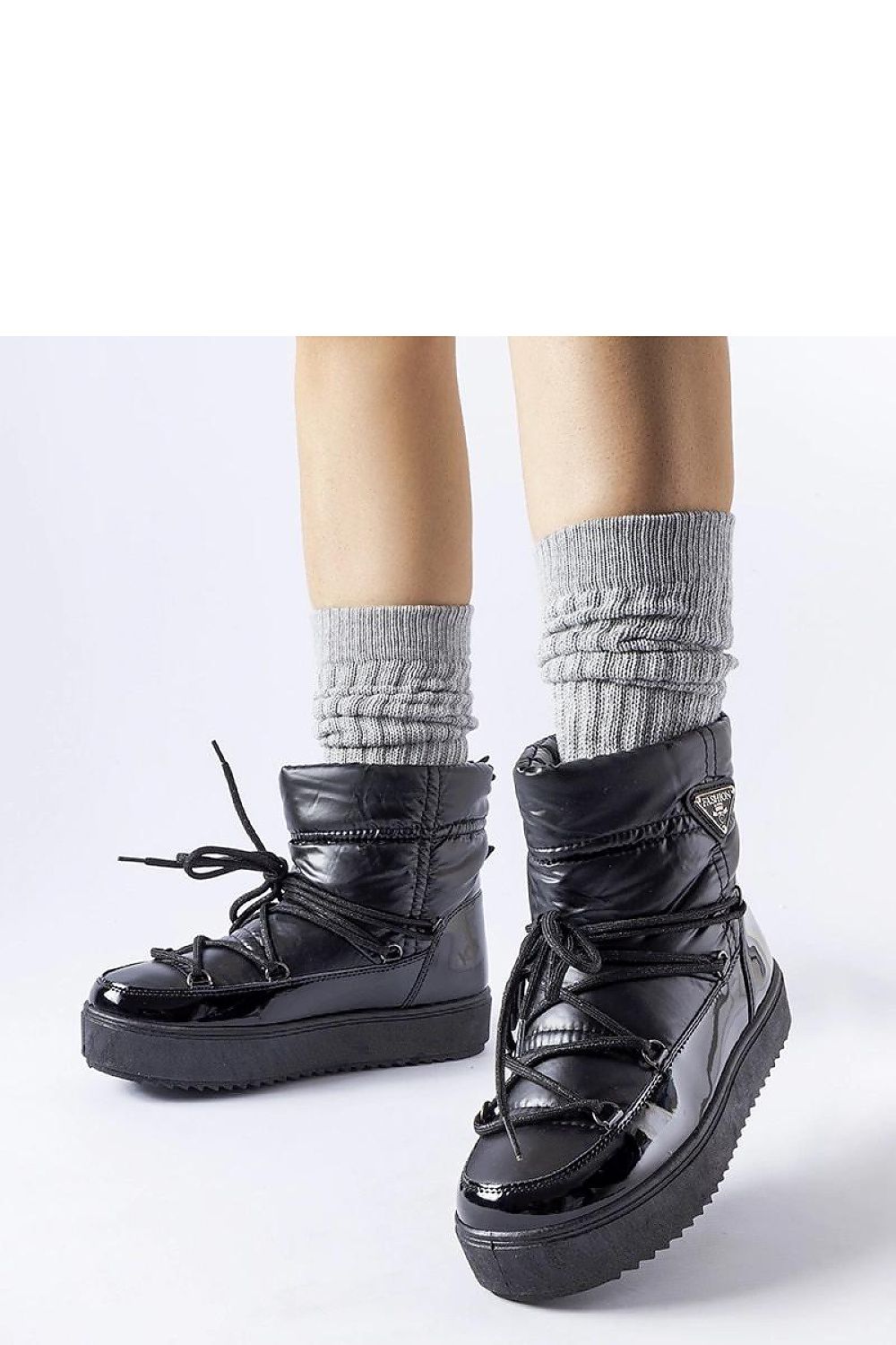   Czarne ocieplane śniegowce z gumką Oslavia - Solea 