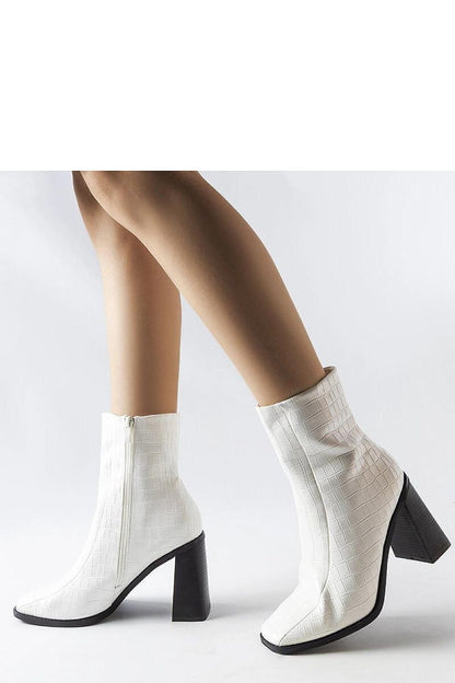   Białe botki z imitacją skóry krokodyla Belluci - Solea 