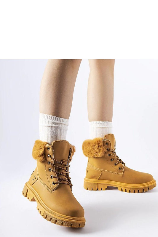   Brązowe trapery z ozdobnym futerkiem Alberta - Solea 