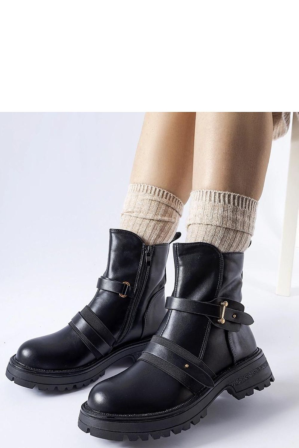   Czarne ocieplane botki Laderoute - Solea 