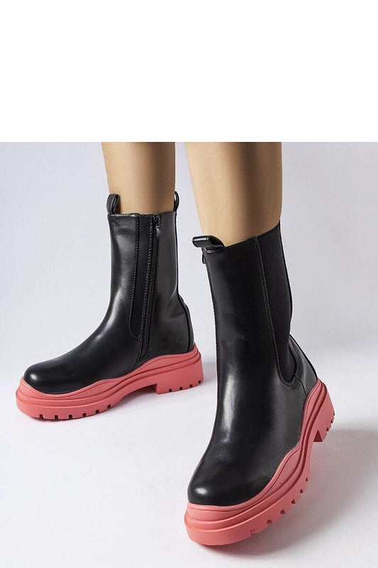   Czarne botki na kolorowej podeszwie Delebio - Solea 