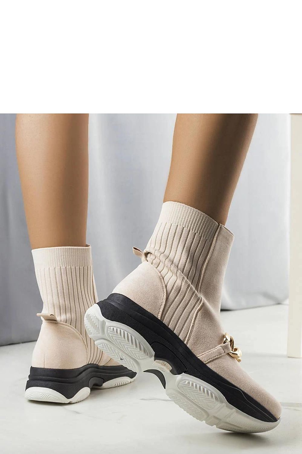   Beżowe ocieplane botki z łańcuchem Ulster - Solea 