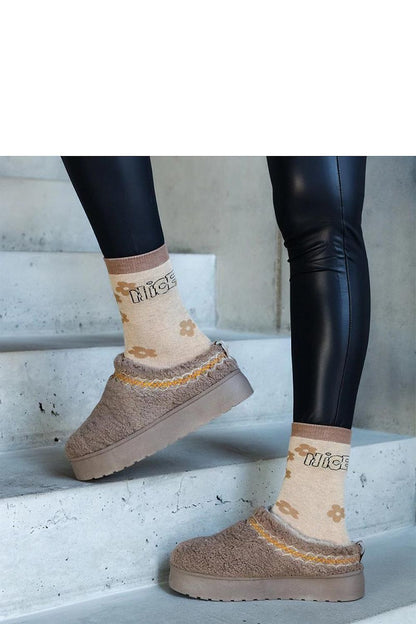   Brązowe śniegowce na platformie z niską cholewką i haftowanym wzorem Greene - Solea 