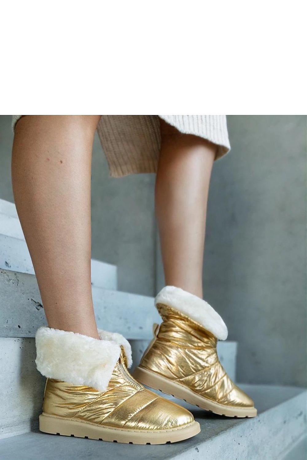   Złote ocieplane śniegowce z kołnierzem Edidda - Solea 
