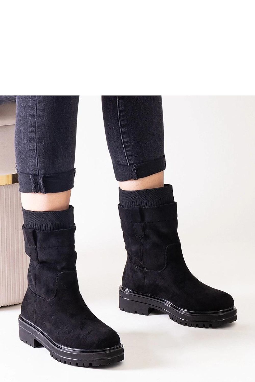   Wsuwane czarne botki ze skarpetą Ralia - Solea 