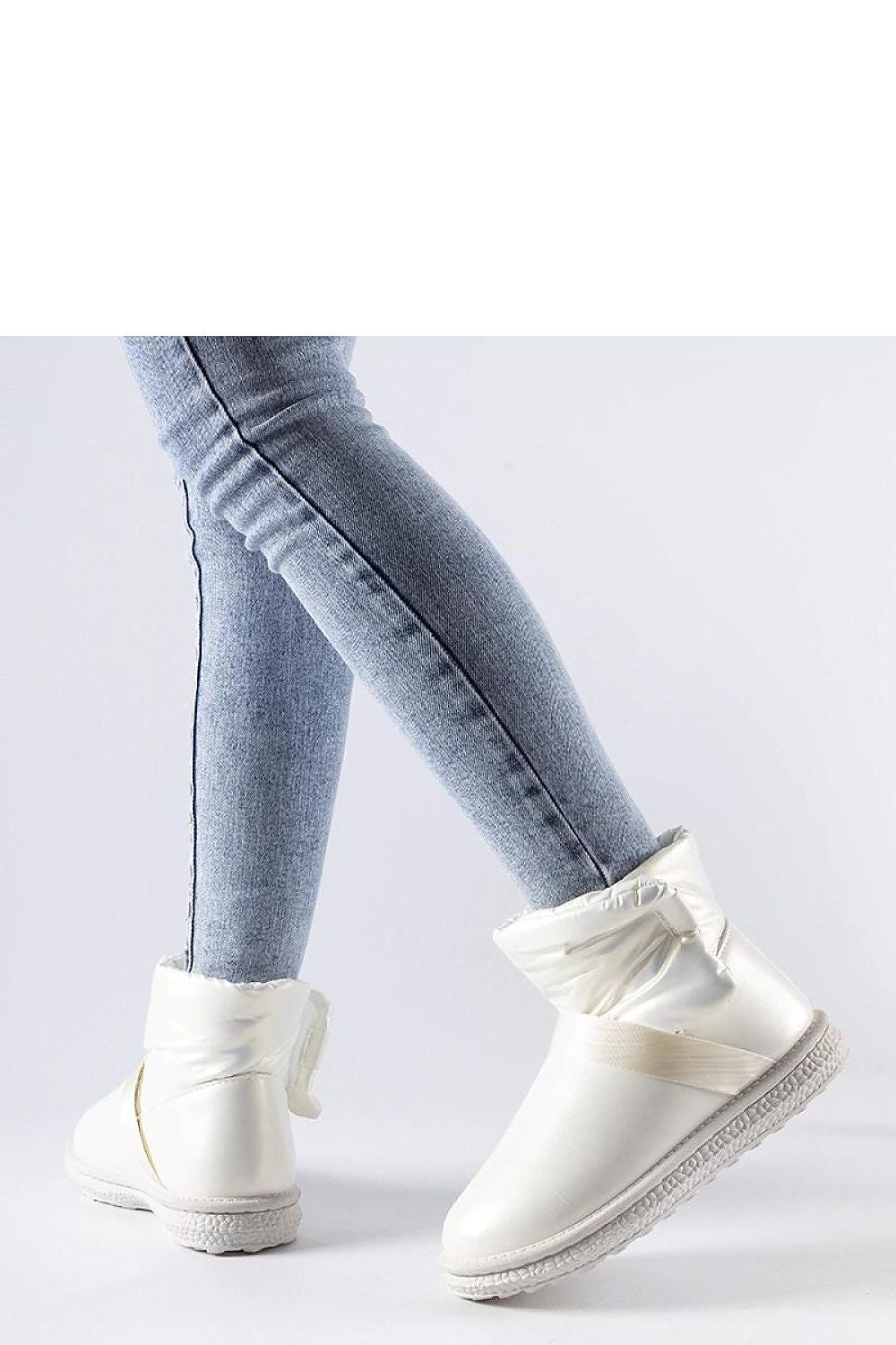   Beżowe połyskujące krótkie śniegowce Delaune - Solea 