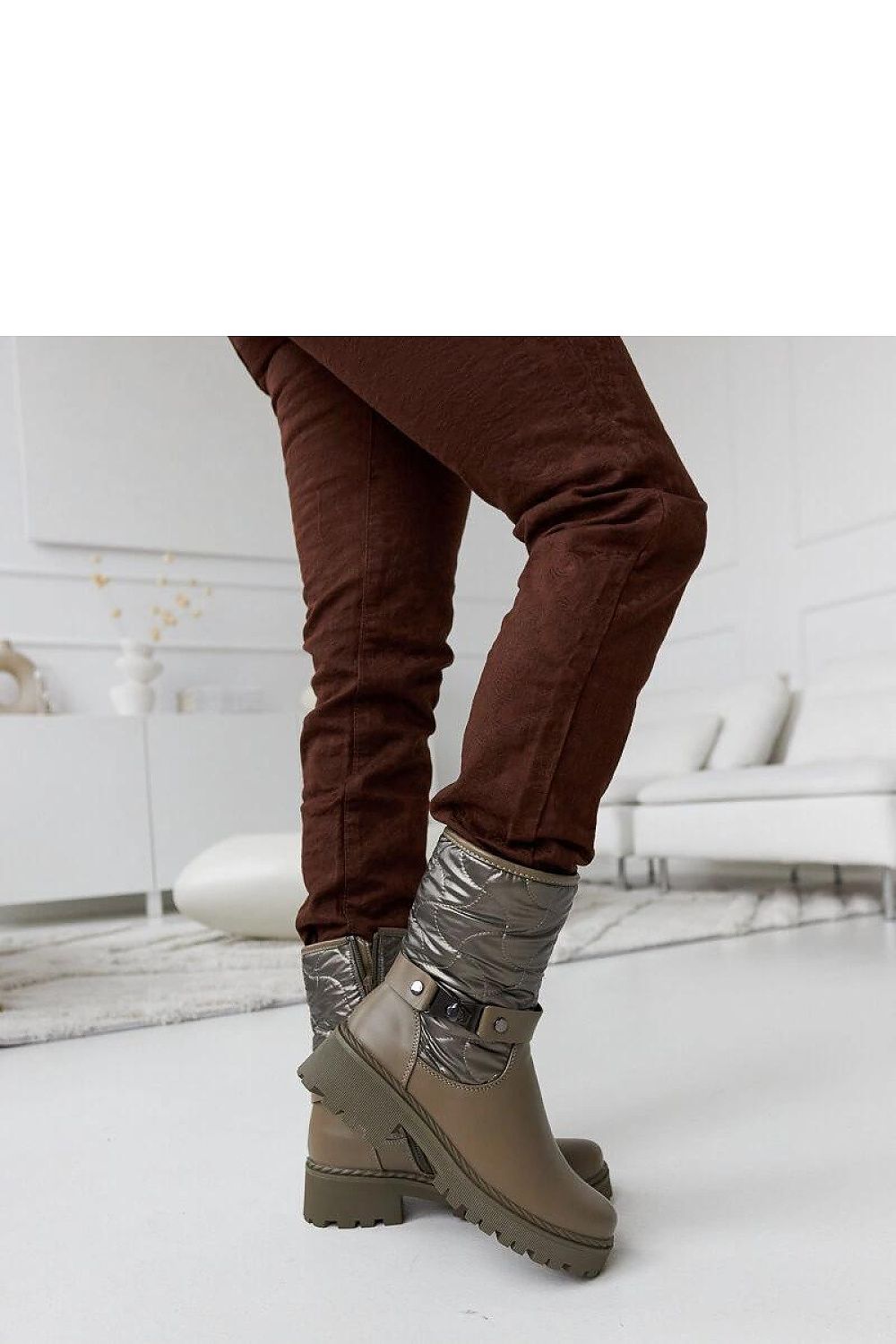   Zielone ocieplane botki z ozdobnym paskiem Lido - Solea 