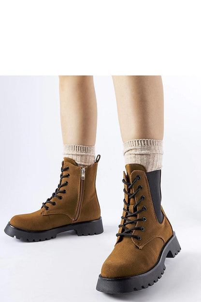   Brązowe botki na masywnej podeszwie Swinford - Solea 