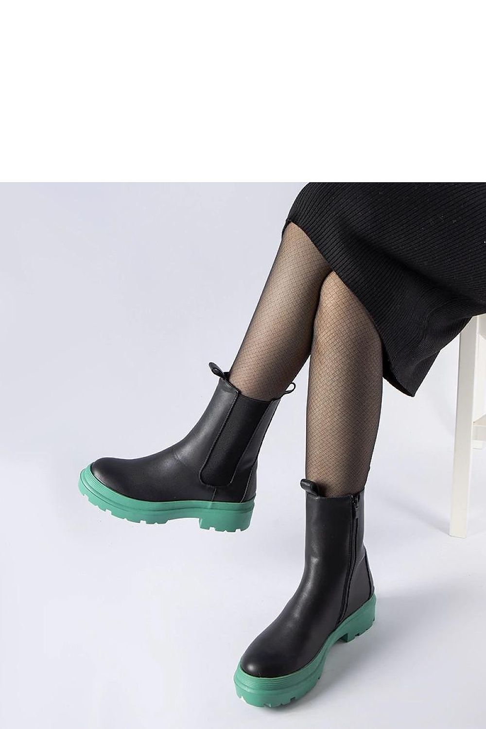   Czarne botki na zielonej podeszwie Georgette - Solea 