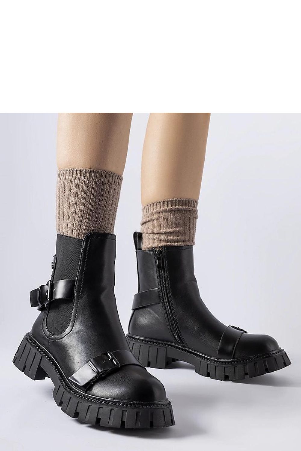   Czarne botki na masywnej podeszwie Fontarine - Solea 