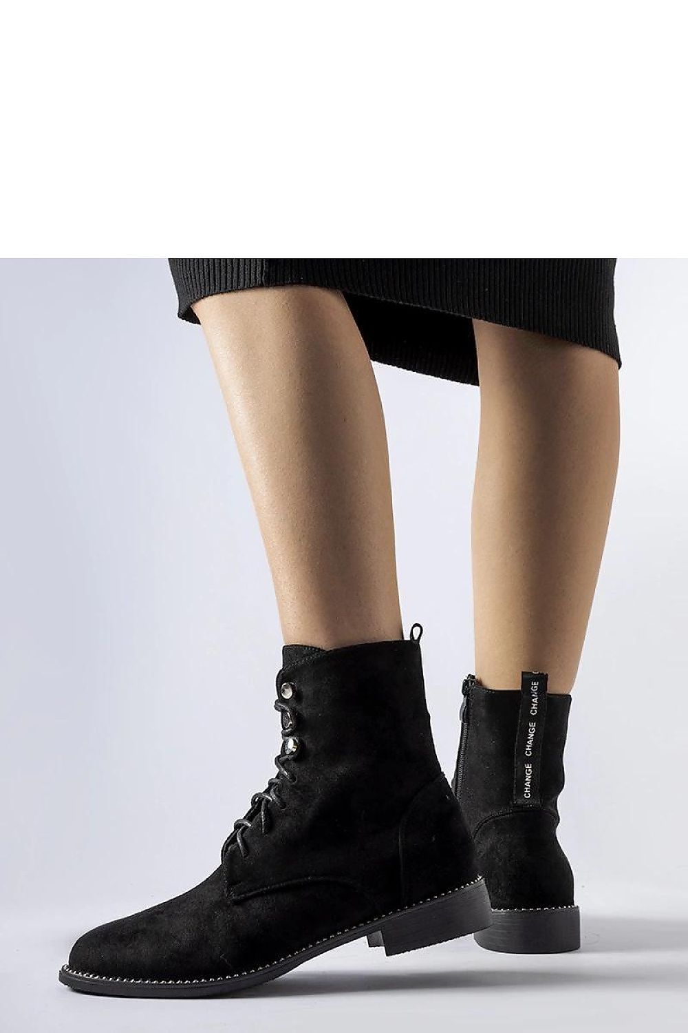   Czarne ocieplane botki z eko-zamszu Carpanzano - Solea 