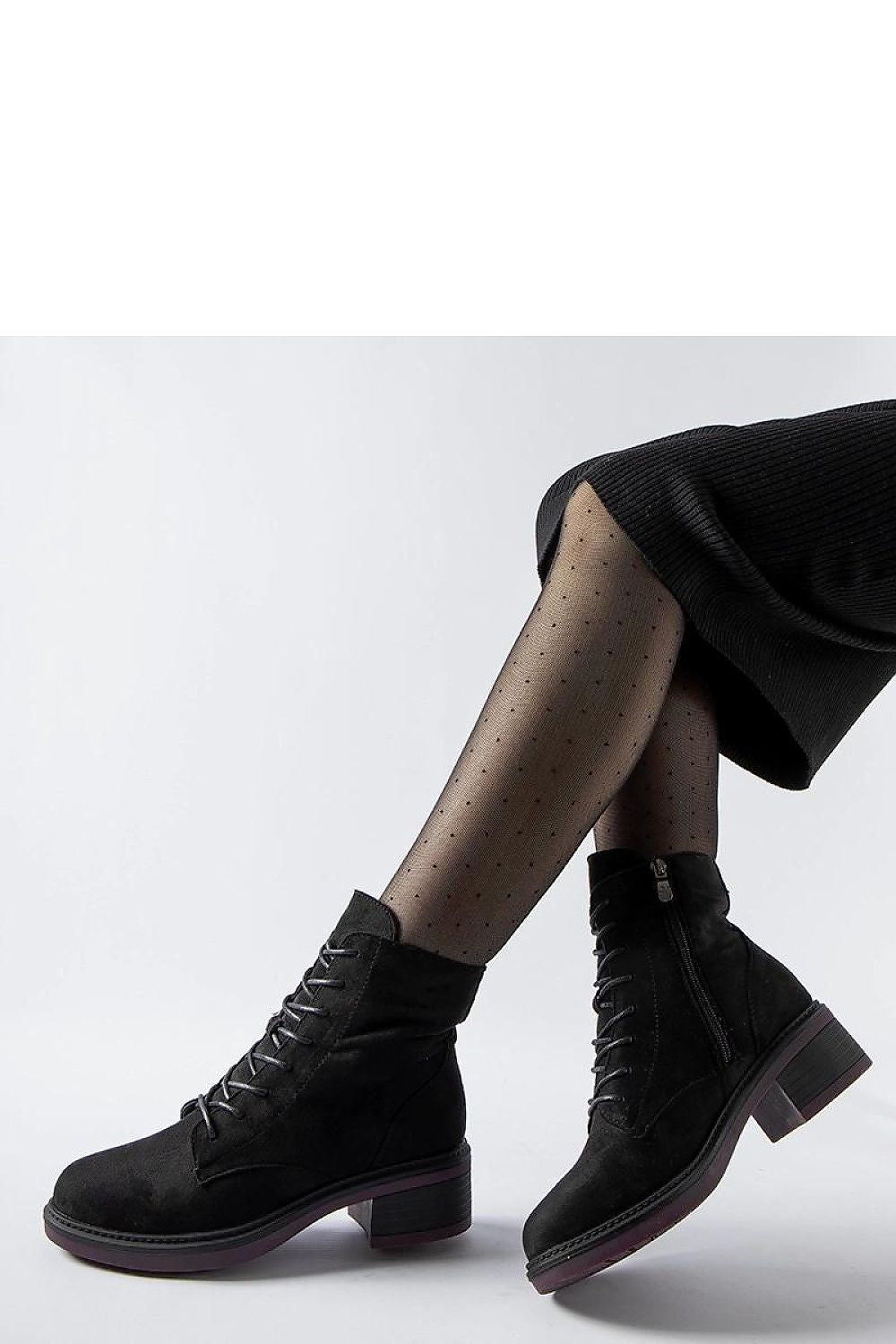   Czarne klasyczne botki z fioletową podeszwą Teo - Solea 