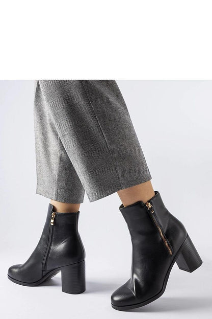   Czarne ocieplane klasyczne botki Edilio - Solea 