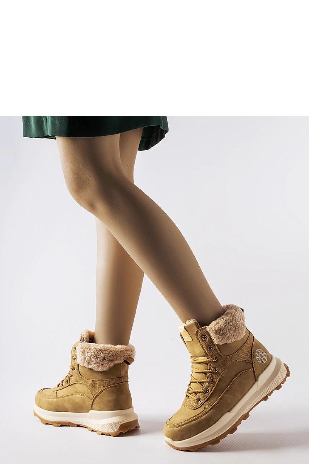   Brązowe trapery Lee Cooper LCJ-22-44-1361L - Solea 