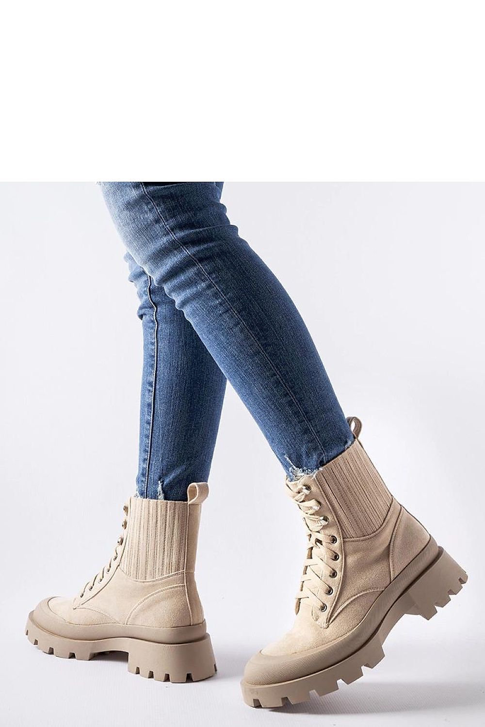   Beżowe botki z eko-zamszu Orson - Solea 