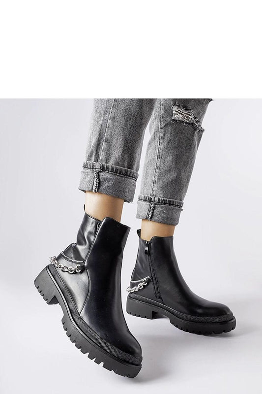   Czarne botki z łańcuchem Muqaddim - Solea 