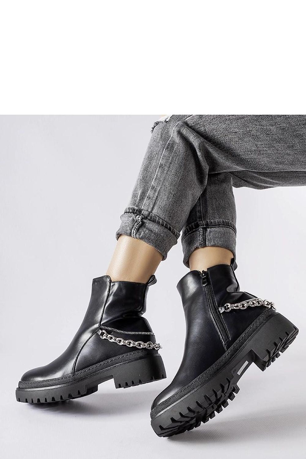   Czarne botki z łańcuchem Muqaddim - Solea 