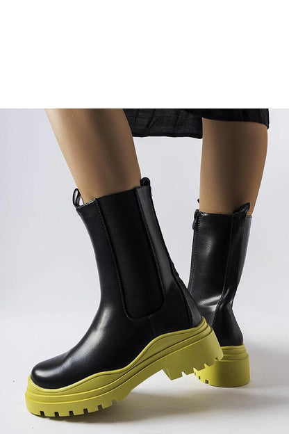   Czarne botki na kolorowej podeszwie Delebio - Solea 