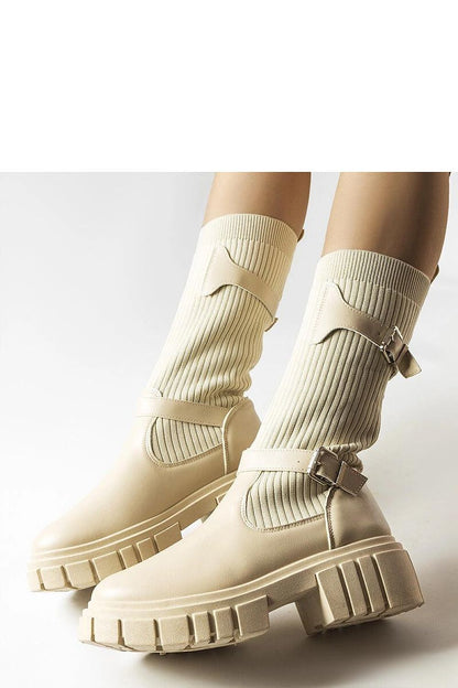   Beżowe stylowe kozaki z elastyczną cholewką Ida - Solea 