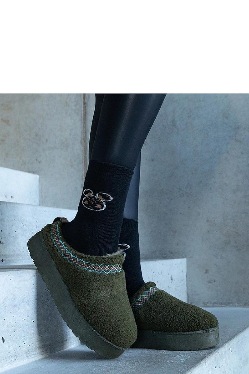   Zielone śniegowce na platformie z niską cholewką i haftowanym wzorem Greene - Solea 