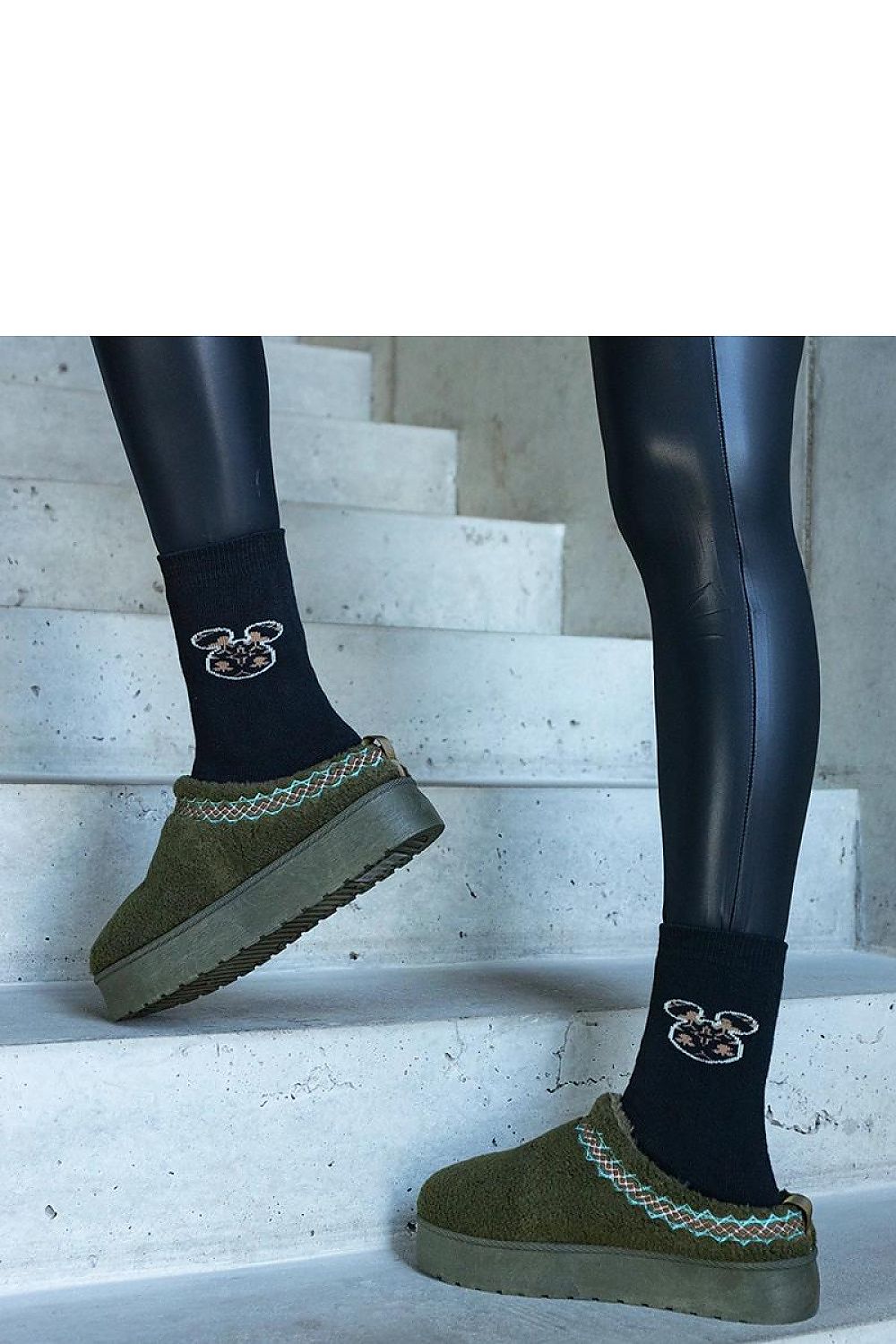   Zielone śniegowce na platformie z niską cholewką i haftowanym wzorem Greene - Solea 