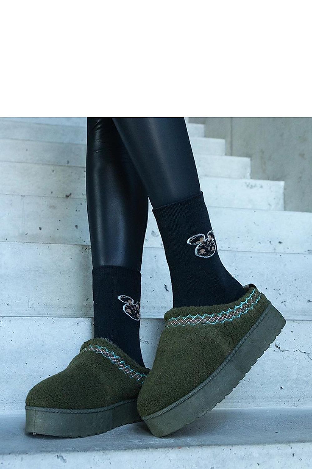   Zielone śniegowce na platformie z niską cholewką i haftowanym wzorem Greene - Solea 