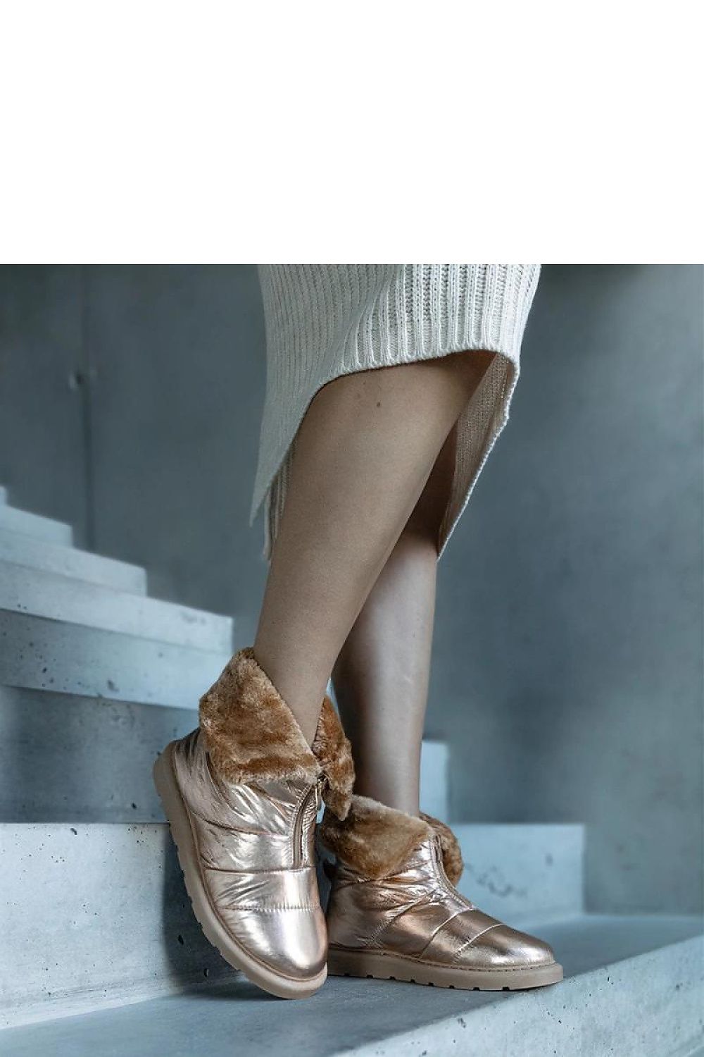   Złote ocieplane śniegowce z kołnierzem Edidda - Solea 