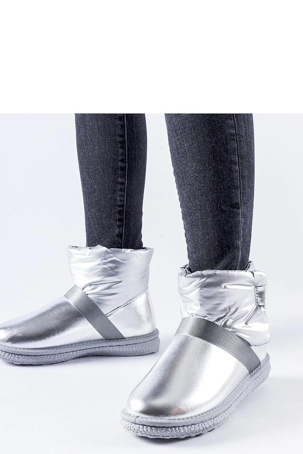   Srebrne połyskujące krótkie śniegowce Delaune - Solea 