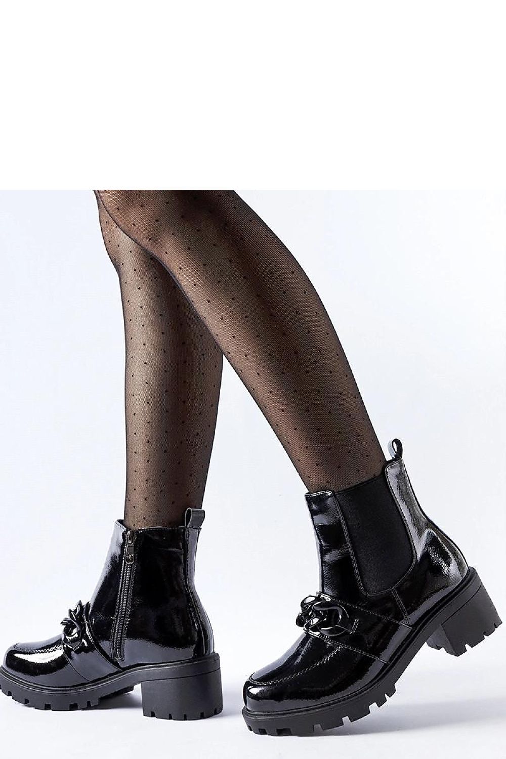   Czarne lakierowa ocieplane botki z klamerka Leo - Solea 