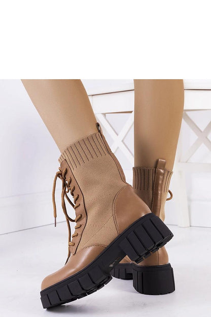   Brązowe botki z elastyczną cholewką Ada - Solea 